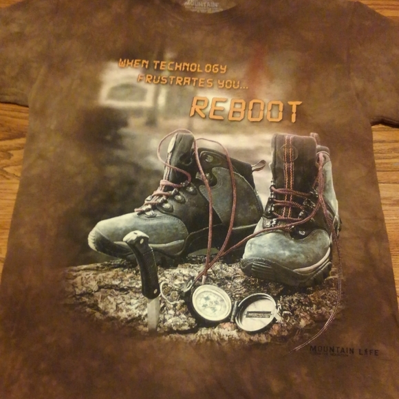 👢🔪 Reboot Technology The Mountain 🏔️ Shirt - Picture 2 of 8